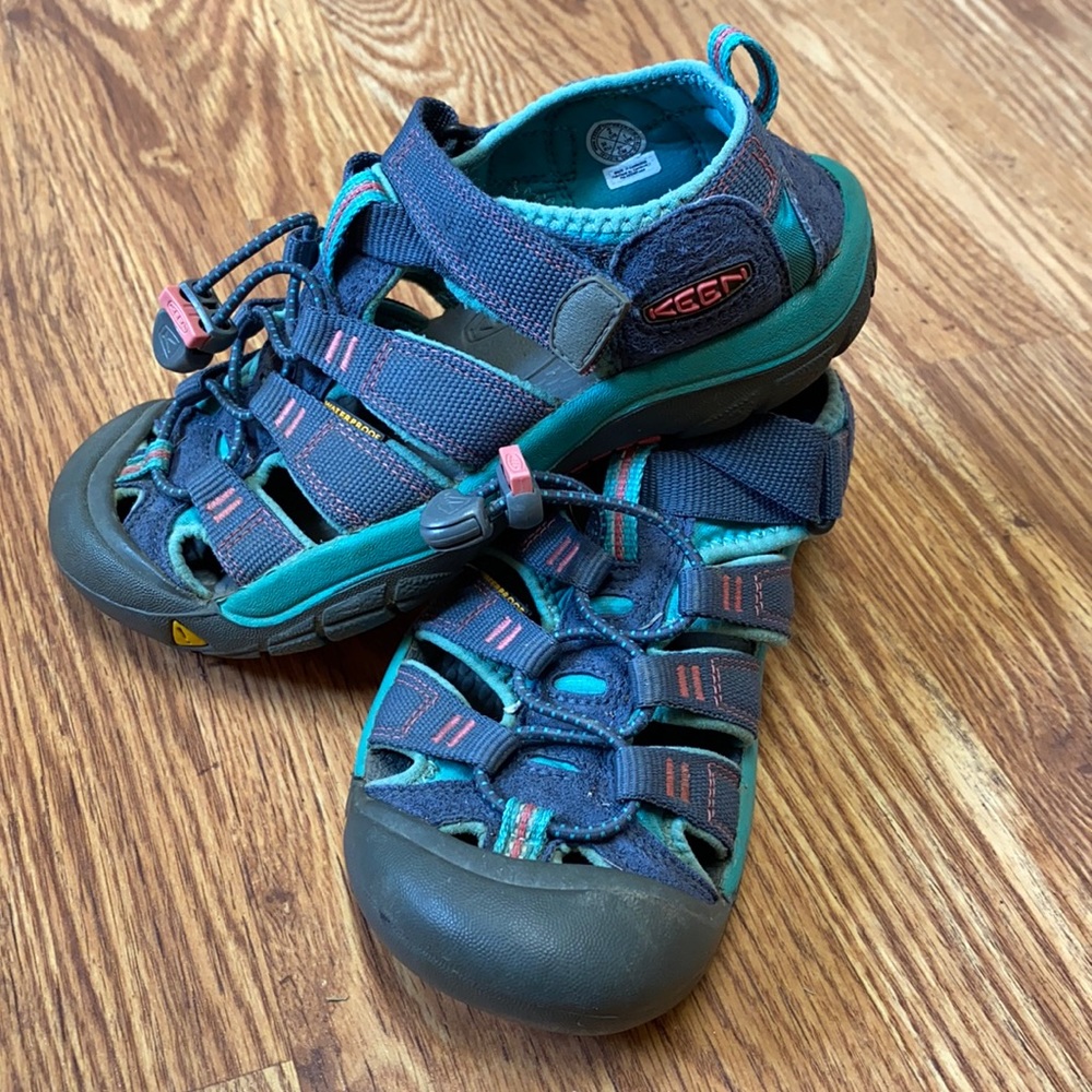 Keen Youth Sandal Size 2